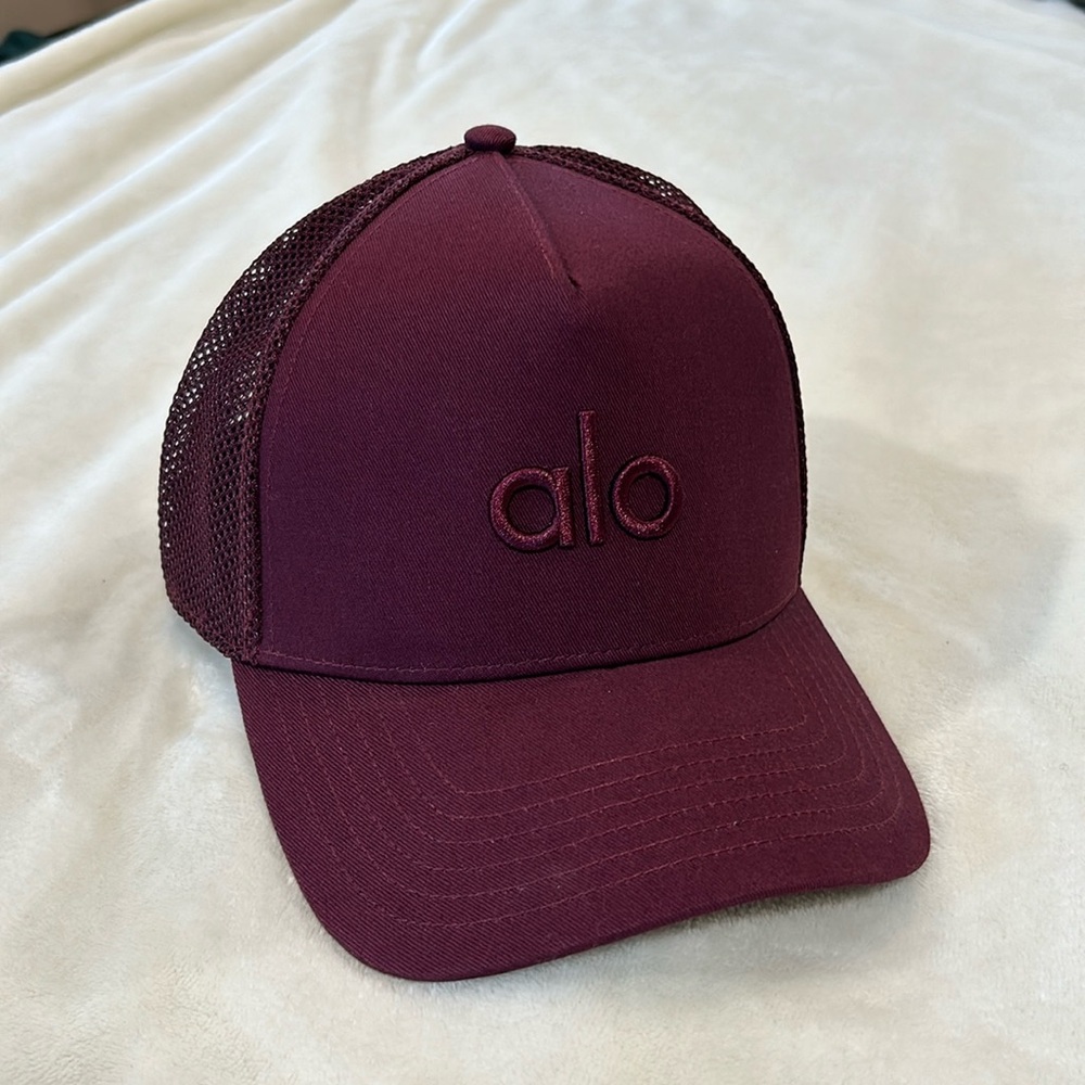 Alo District Tucker hat